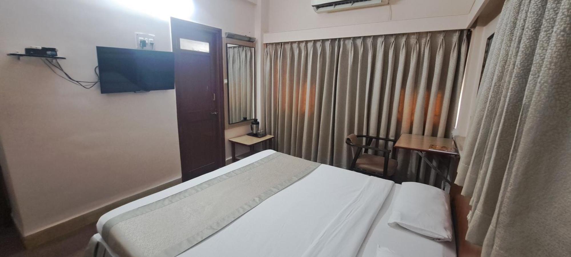 Hotel Swaroop Pune Exterior photo