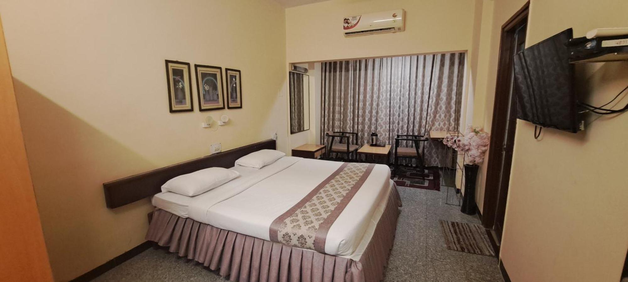 Hotel Swaroop Pune Exterior photo