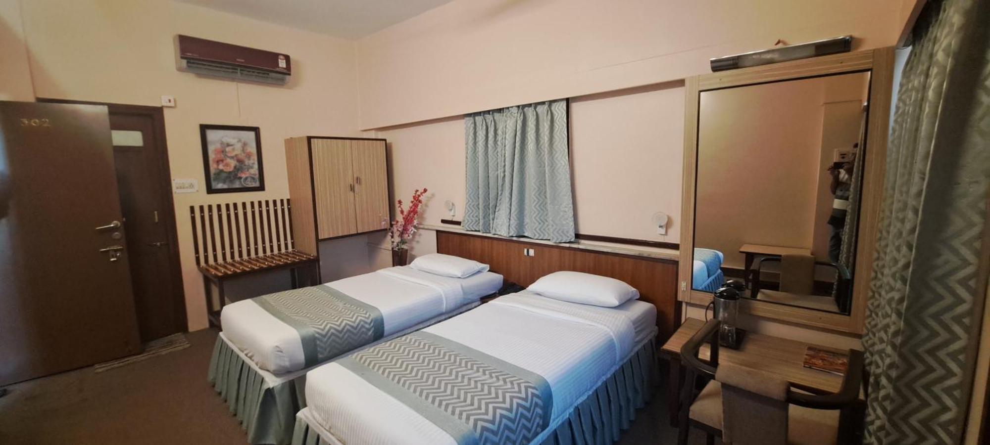 Hotel Swaroop Pune Exterior photo